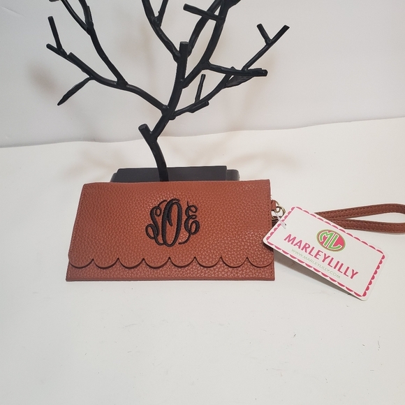 NWT  Monogram “SOE”   Scalloped  Wallet   - Picture 1 of 6